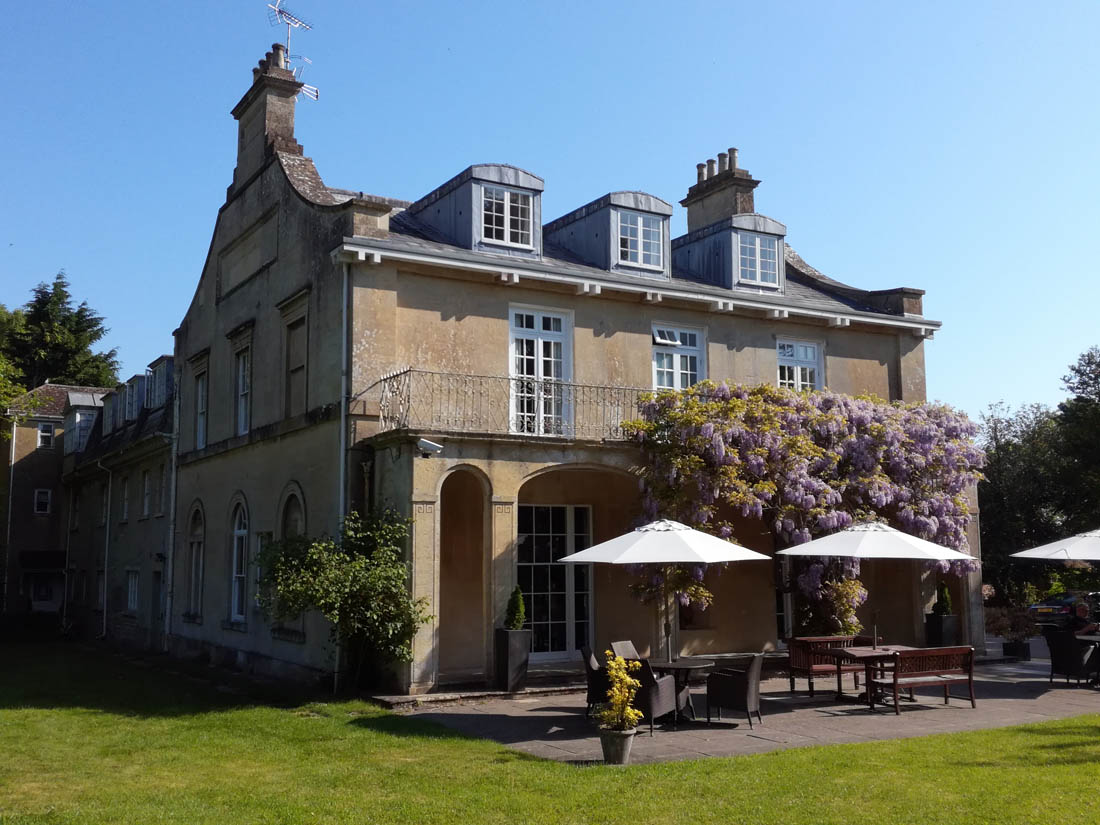 Places to visit near Swindon, Wiltshire. Chiseldon House Hotel SN4 0NE